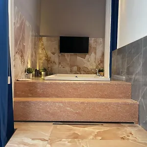 Palazzo Bruca 3*, Aeroporto di Catania Fontana Rossa Italia