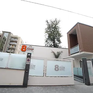 8room **** Catania